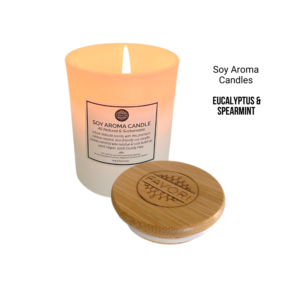 Eucalyptus & Spearmint Soy Aroma Candle (SAC) by FAVORI Scents with a wooden lid on a white background.