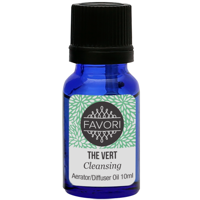 A 10ml bottle of FAVORI Scents The Vert Aerator/Diffuser (AD) Aroma Oil.