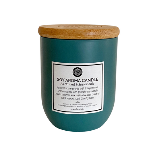 Berry Kiss Soy Aroma Candle (SAC) with a wooden lid on a white background.